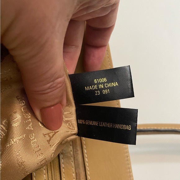 Etienne Aigner Large Handbag Tote, 100% Genuine Leather Beige Tan Rare edition - Picture 12 of 15